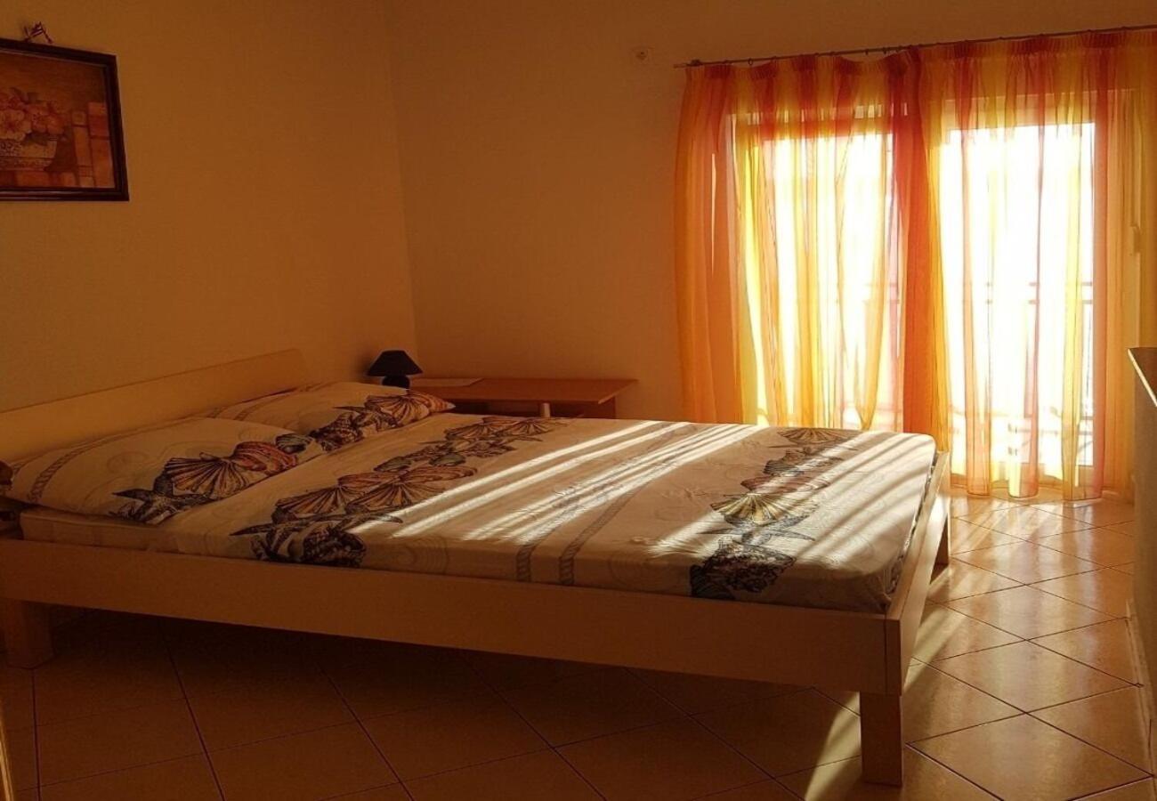 Lukovo Šugarje Apartments Domagoj - On The Beach מראה חיצוני תמונה