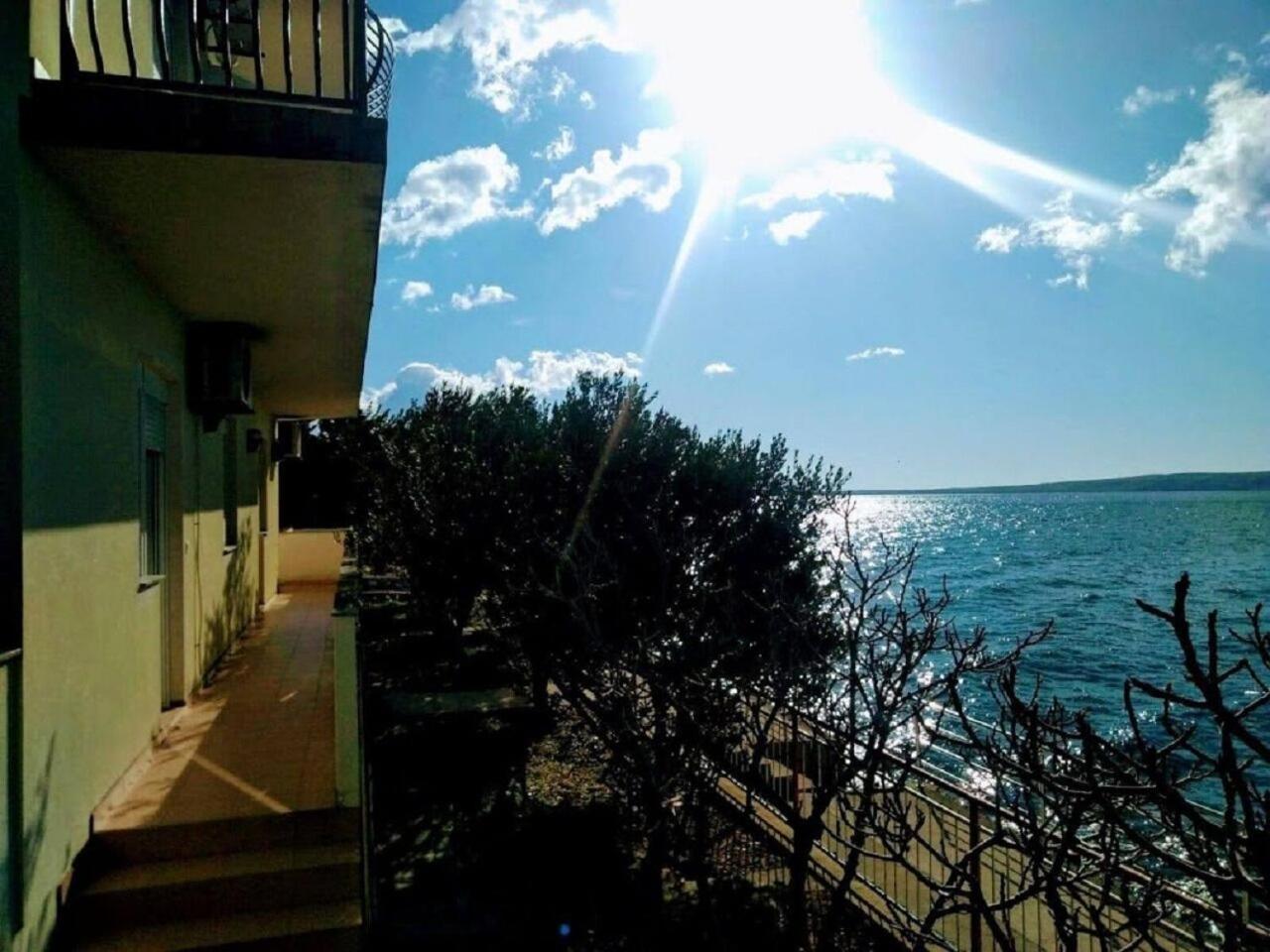 Lukovo Šugarje Apartments Domagoj - On The Beach מראה חיצוני תמונה