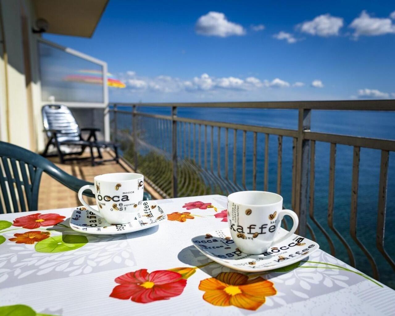 Lukovo Šugarje Apartments Domagoj - On The Beach מראה חיצוני תמונה