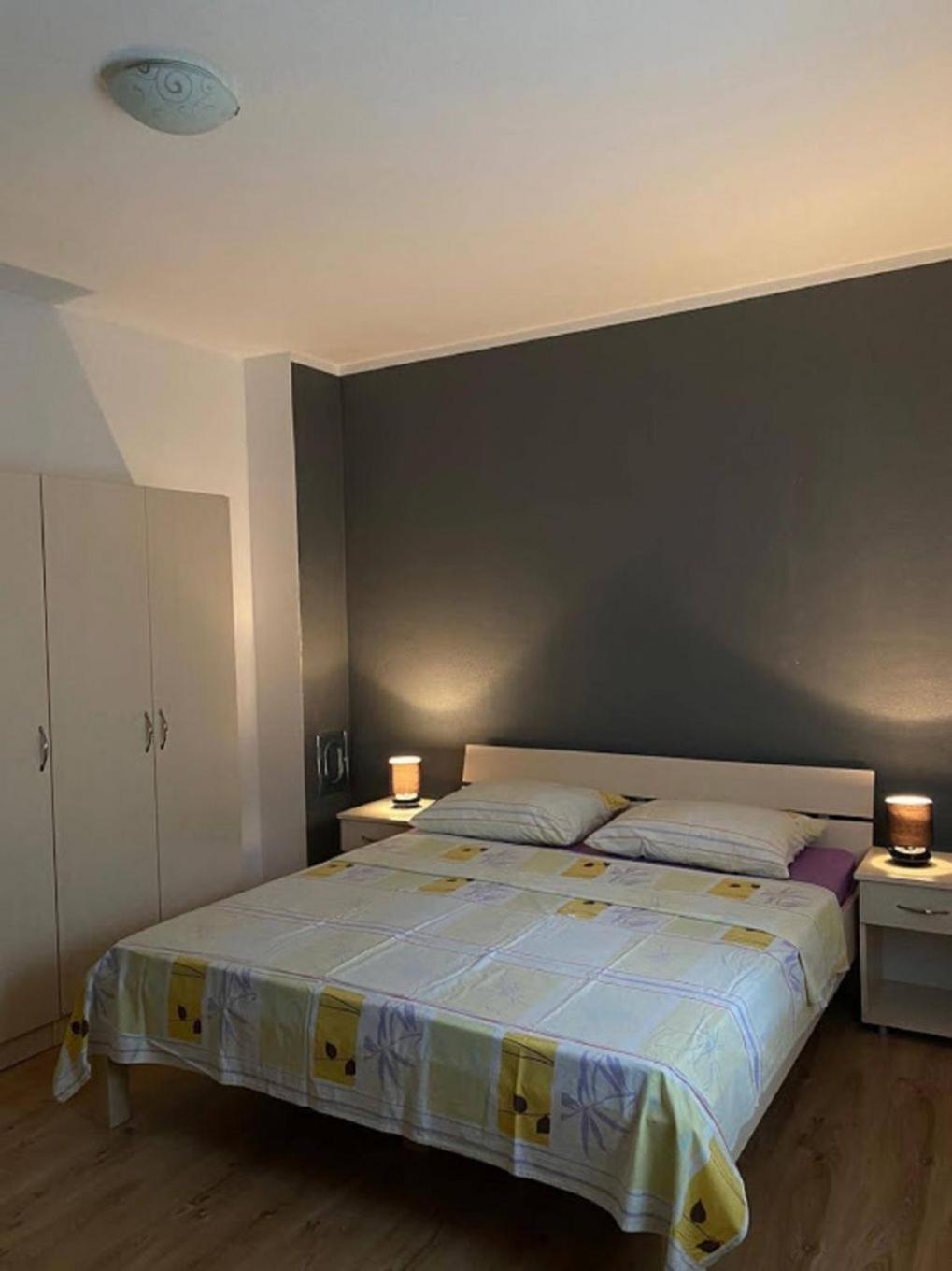 Lukovo Šugarje Apartments Domagoj - On The Beach מראה חיצוני תמונה