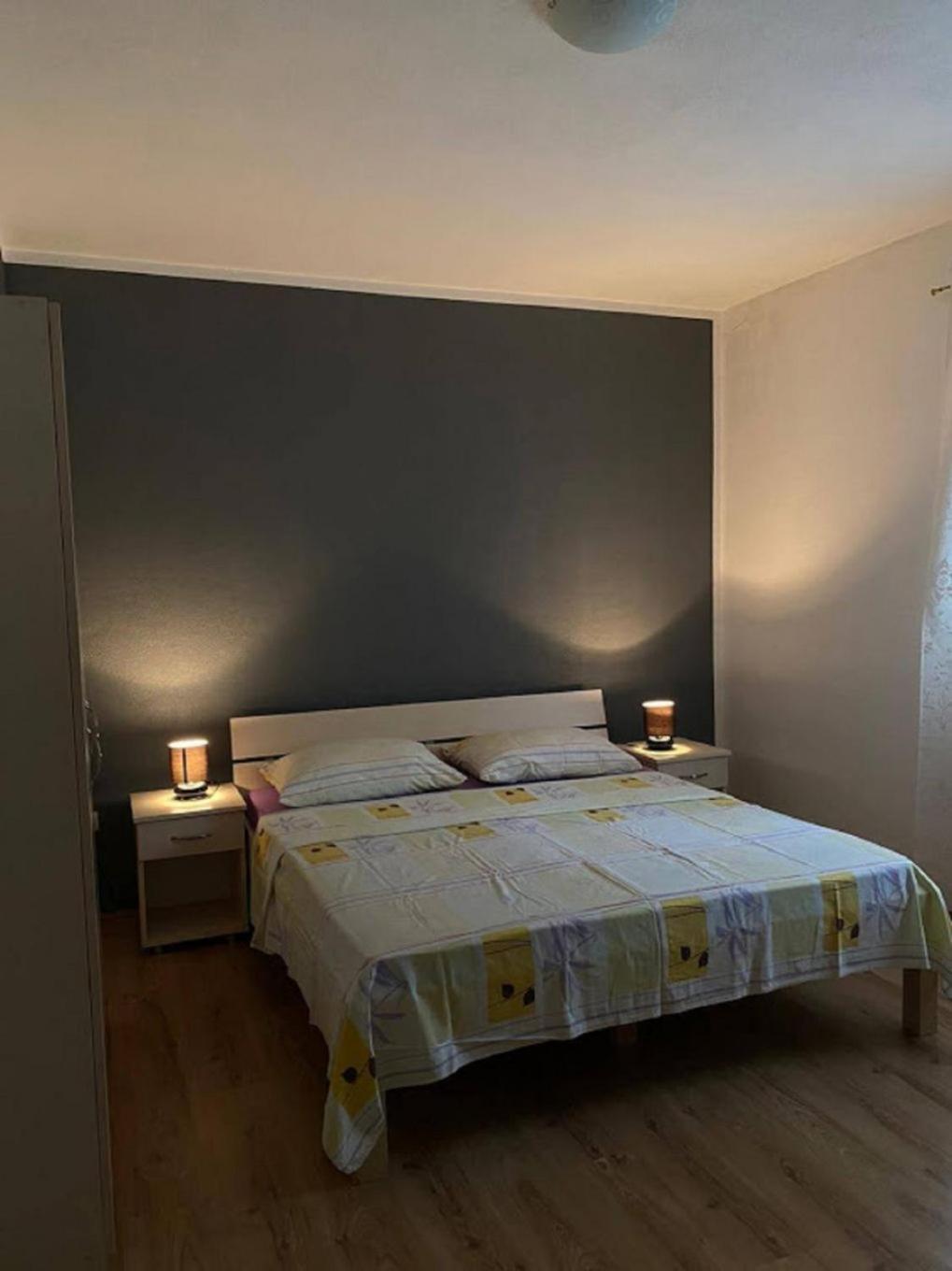 Lukovo Šugarje Apartments Domagoj - On The Beach מראה חיצוני תמונה