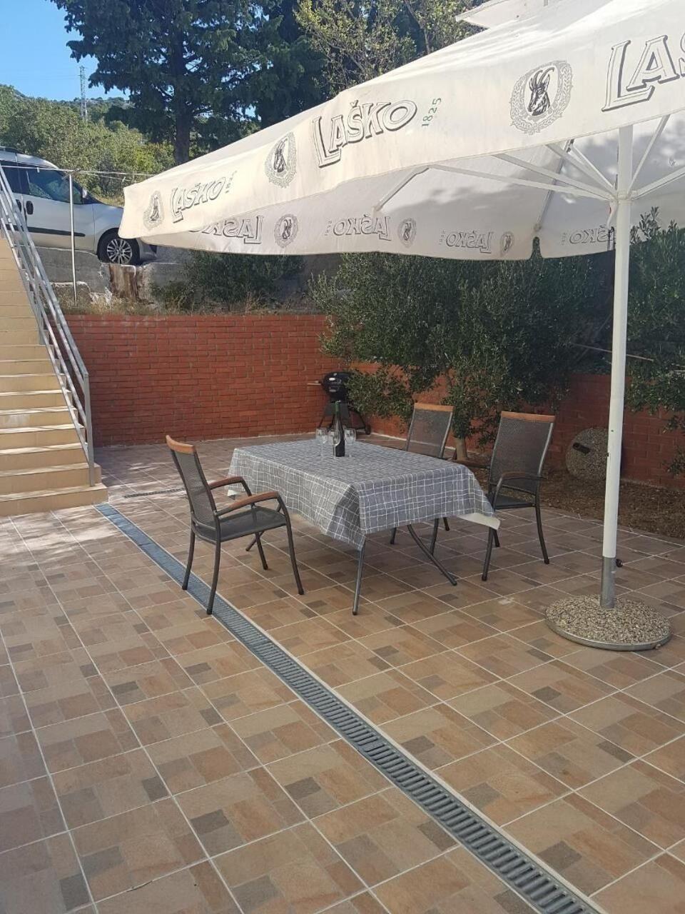 Lukovo Šugarje Apartments Domagoj - On The Beach מראה חיצוני תמונה